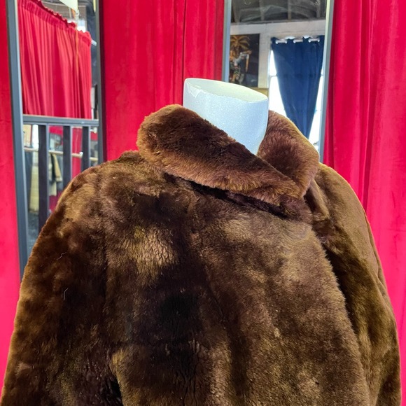 Vintage 60s Famous-Barr Co Brown Teddy Faux Fur Knee Length Coat Womens L/XL - Picture 4 of 10